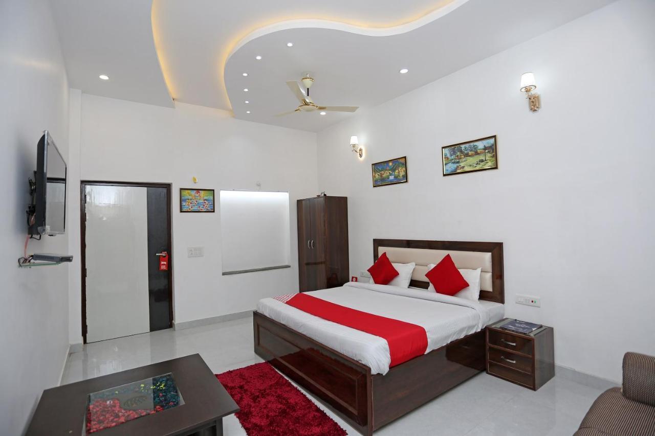 Hotel Rest Palace Агра Екстер'єр фото