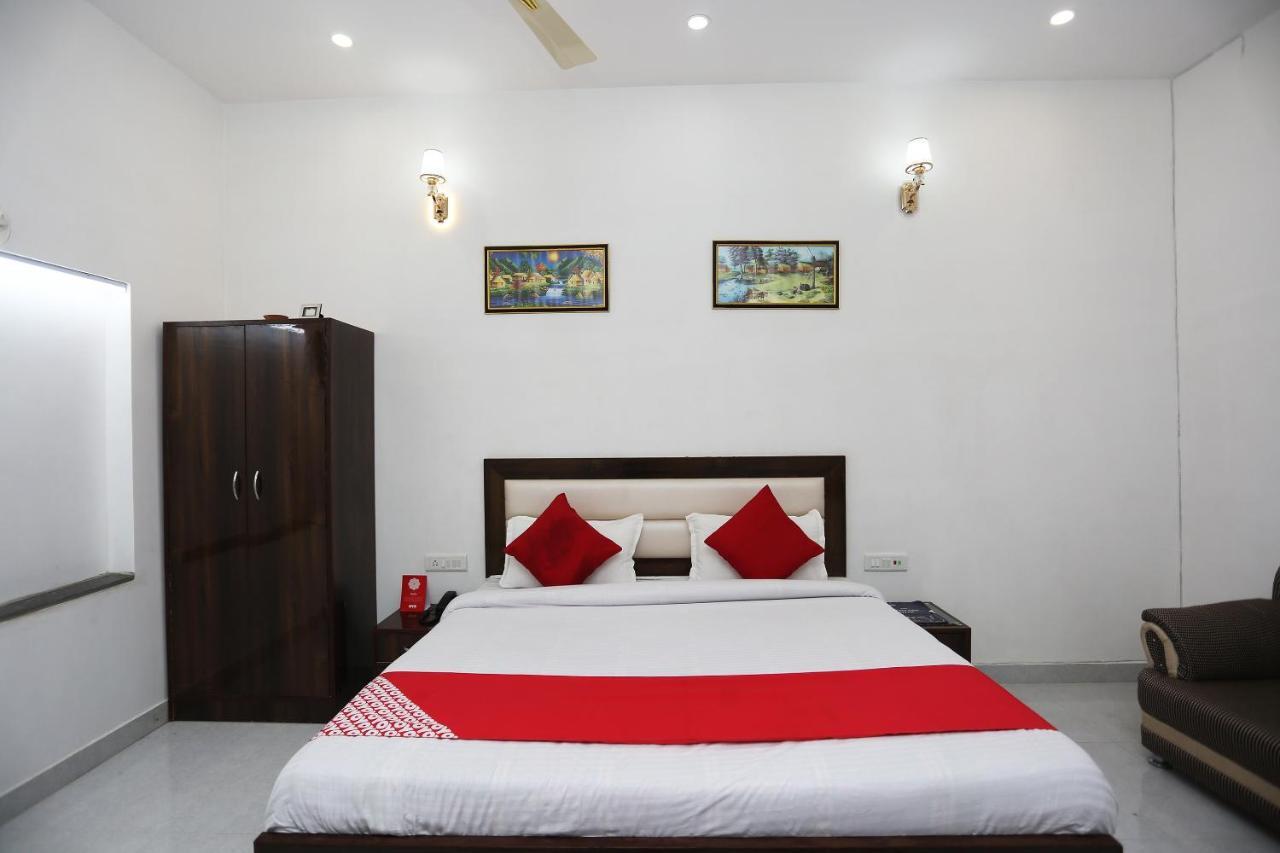 Hotel Rest Palace Агра Екстер'єр фото
