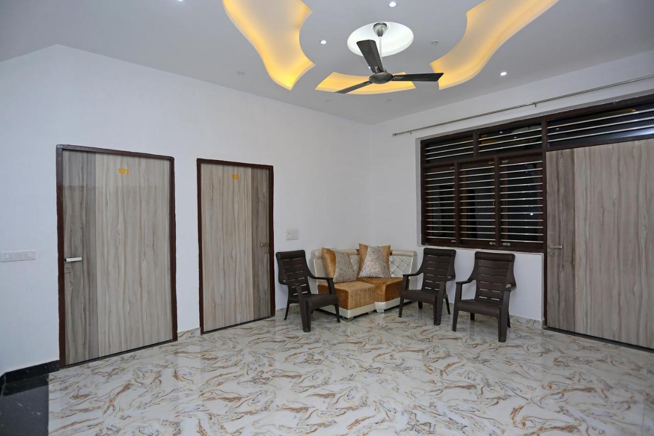 Hotel Rest Palace Агра Екстер'єр фото